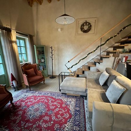 Aristi Boutique Stonehouse With Attic Appartement Buitenkant foto
