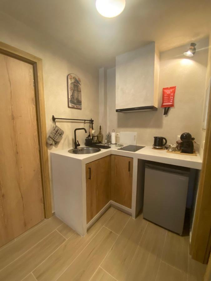 Aristi Boutique Stonehouse With Attic Appartement Buitenkant foto