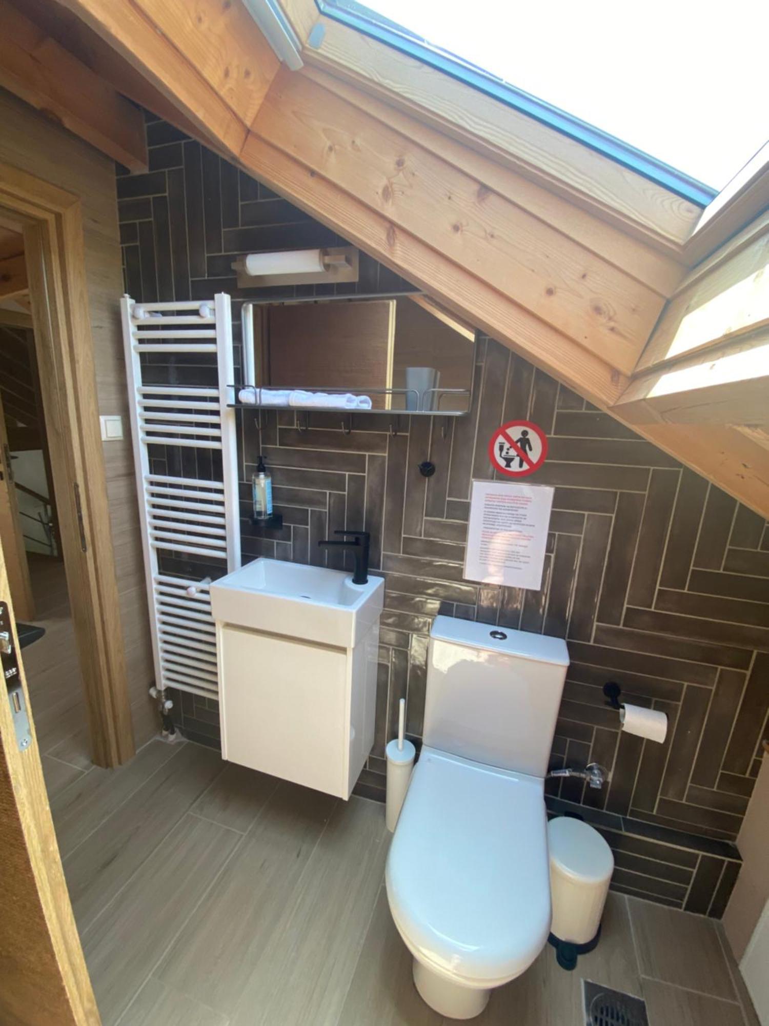 Aristi Boutique Stonehouse With Attic Appartement Buitenkant foto