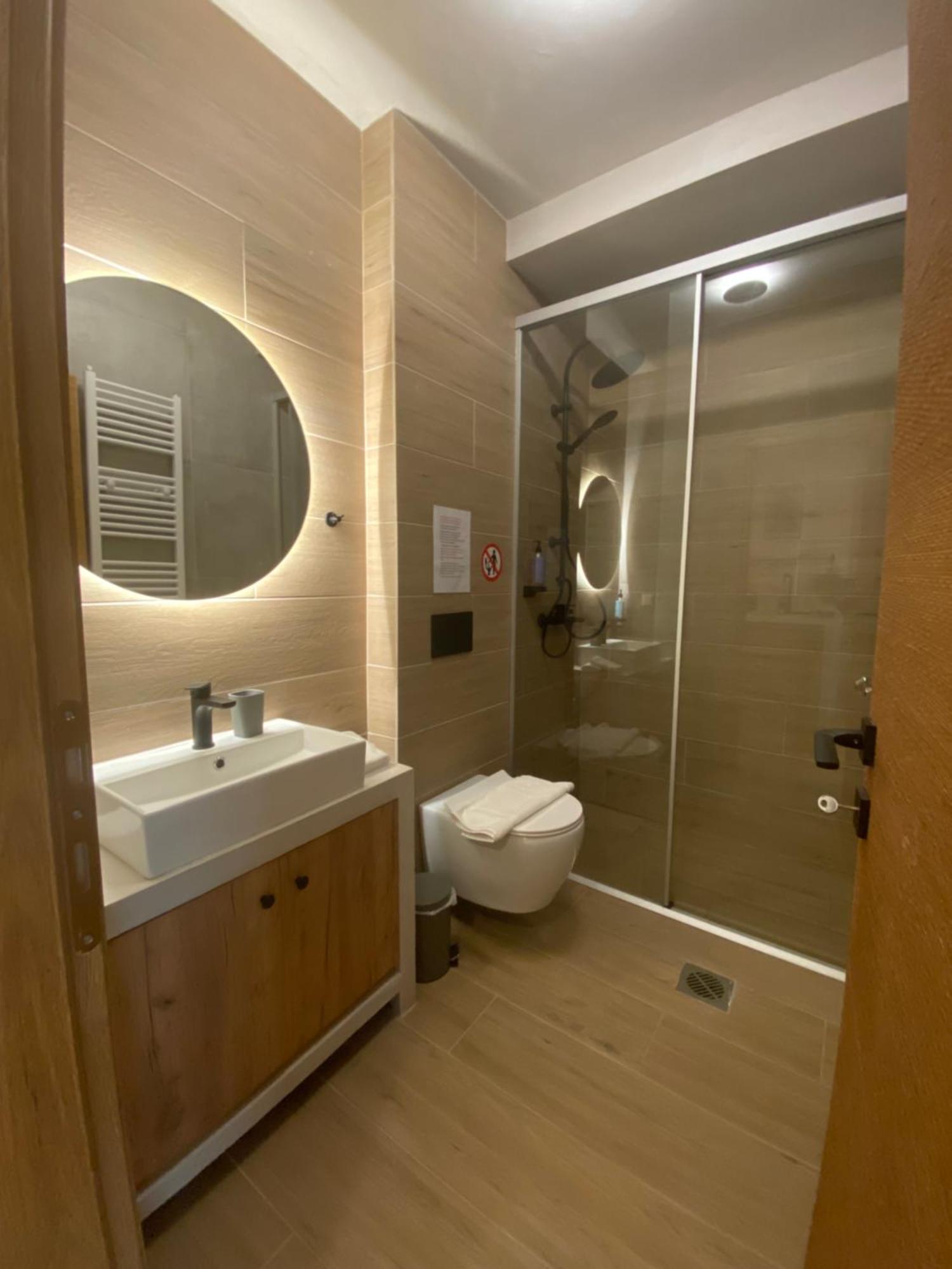 Aristi Boutique Stonehouse With Attic Appartement Buitenkant foto