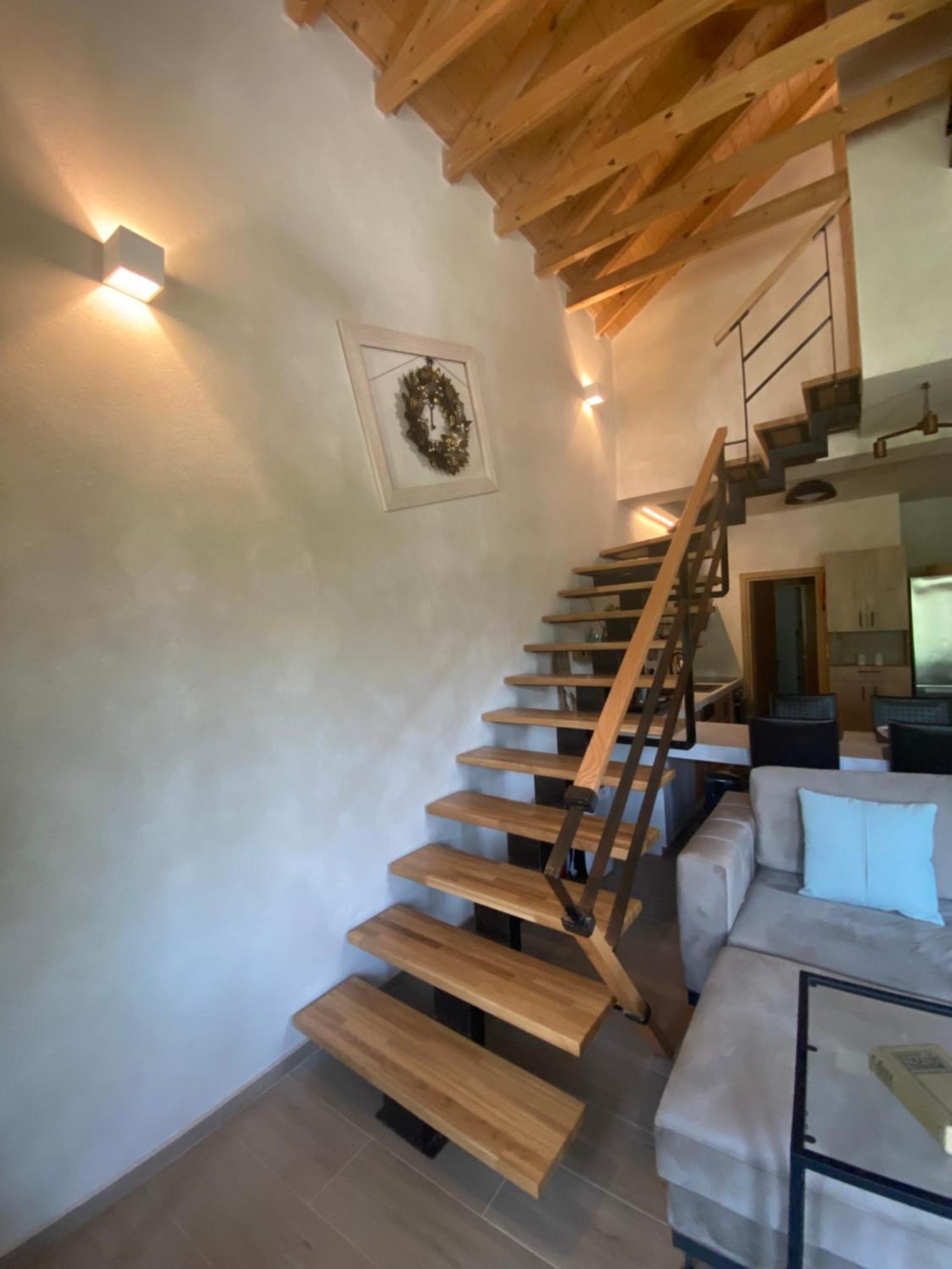 Aristi Boutique Stonehouse With Attic Appartement Buitenkant foto