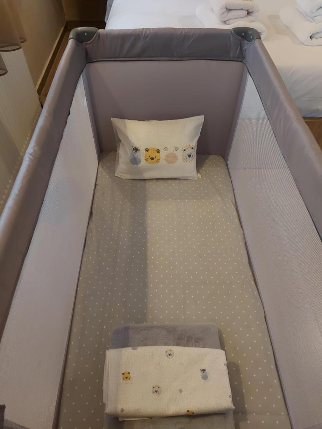 Aristi Boutique Stonehouse With Attic Appartement Buitenkant foto