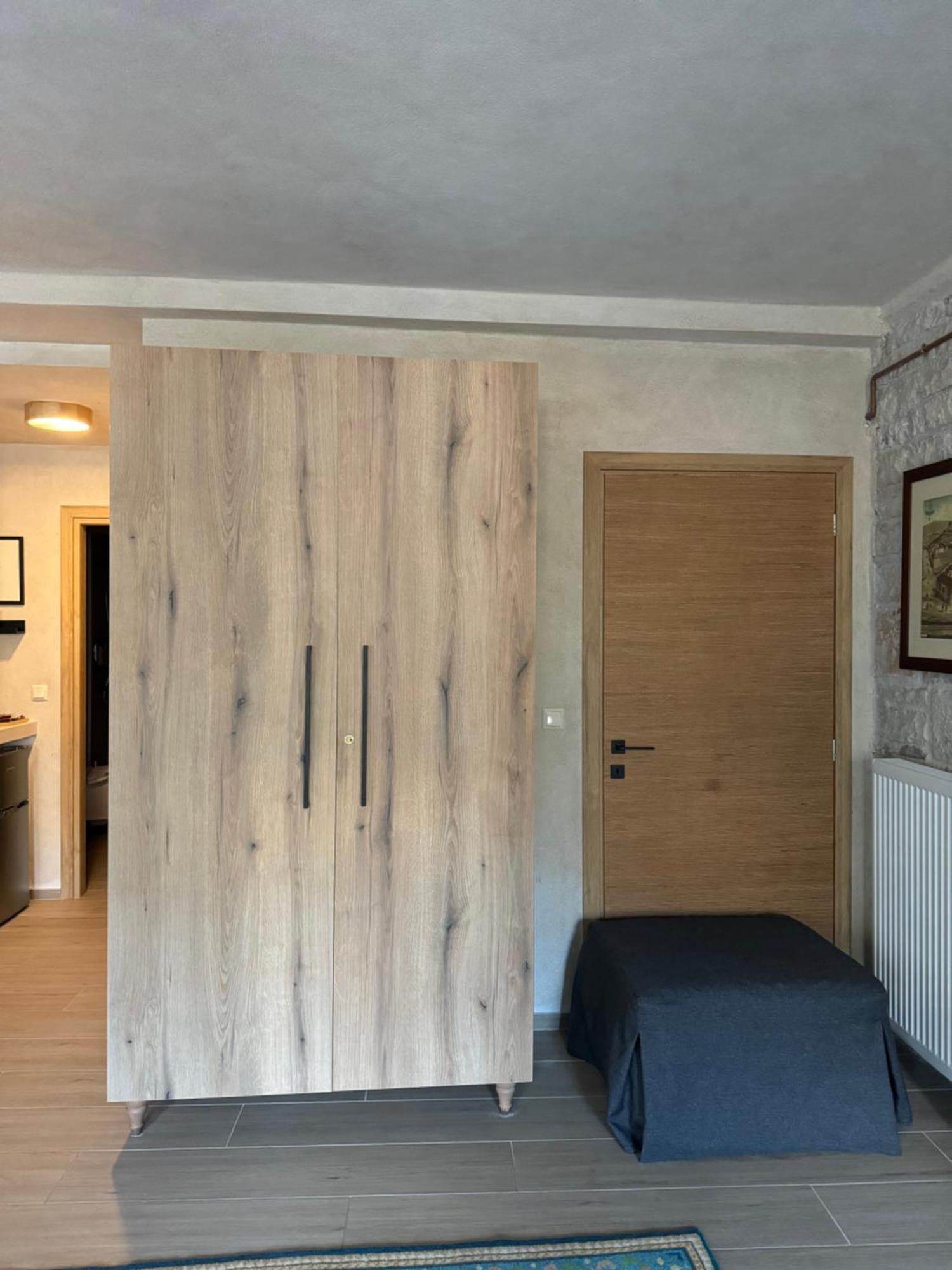 Aristi Boutique Stonehouse With Attic Appartement Buitenkant foto